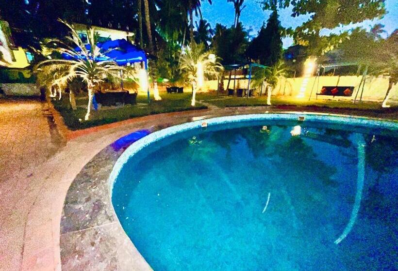 Hotel In Goa Near Beach