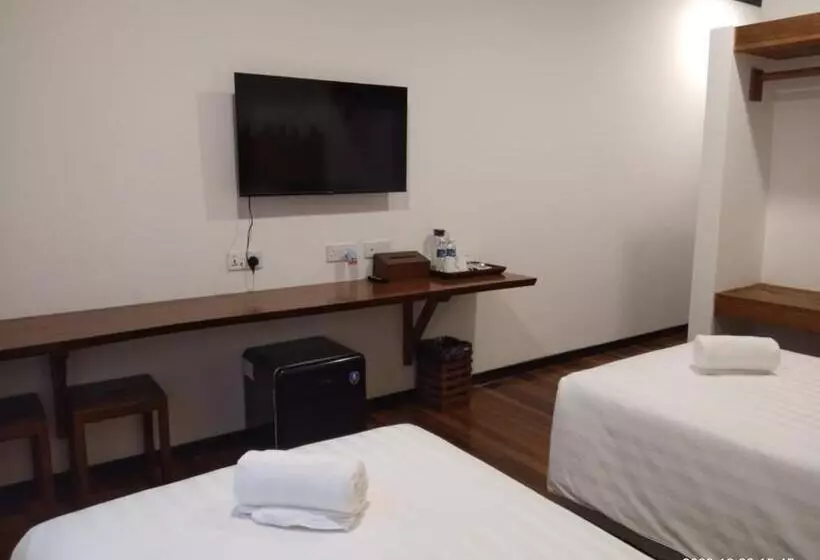 Mamutik Island Resort