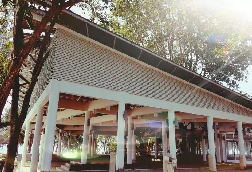 Mamutik Island Resort