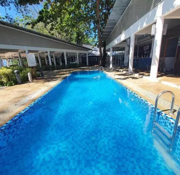 Mamutik Island Resort