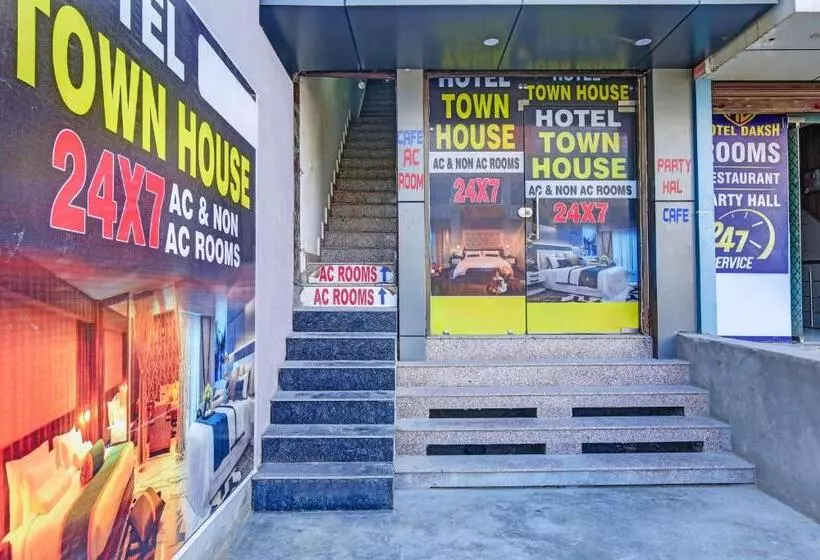 Town House Cafe And Hotel, Kurukshetra