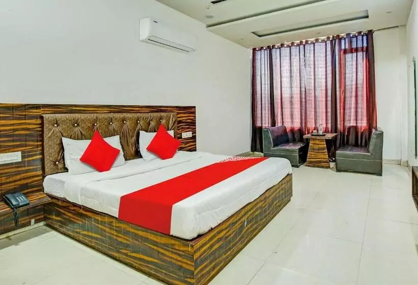 Town House Cafe And Hotel, Kurukshetra