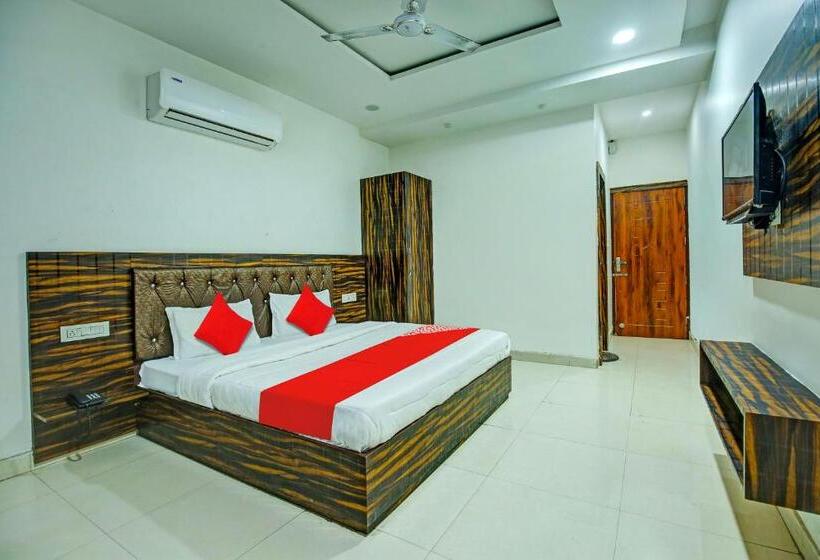 Town House Cafe And Hotel, Kurukshetra