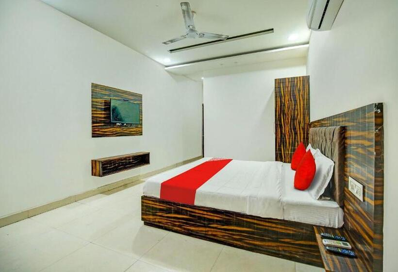 Town House Cafe And Hotel, Kurukshetra