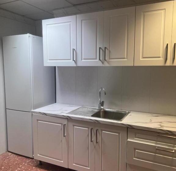 پانسیون Just Hostel Capsules