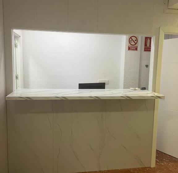 پانسیون Just Hostel Capsules