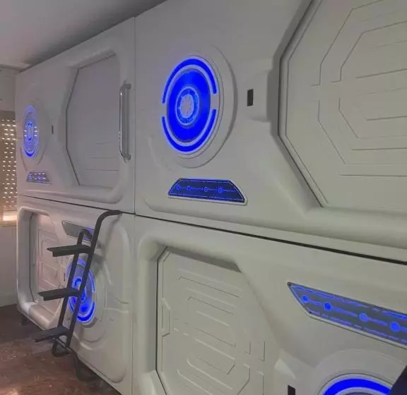 پانسیون Just Hostel Capsules