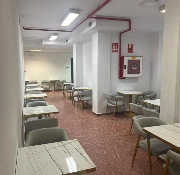 پانسیون Just Hostel Capsules