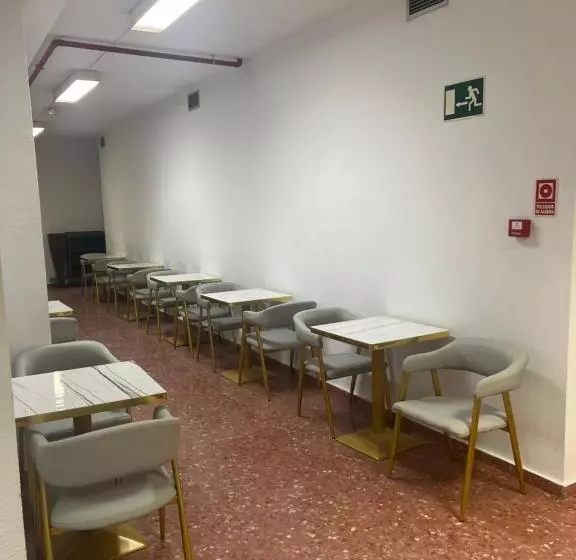 پانسیون Just Hostel Capsules