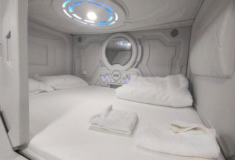 پانسیون Just Hostel Capsules