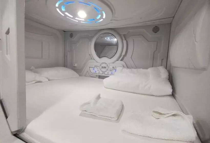 پانسیون Just Hostel Capsules