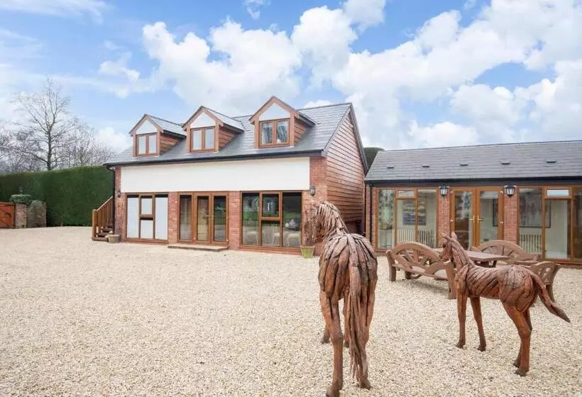 Stable Lodge   Boutique Bed & Breakfast