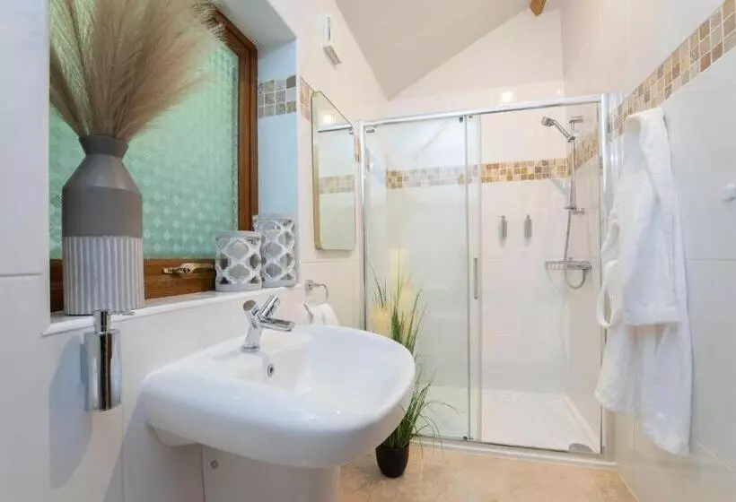 Stable Lodge   Boutique Bed & Breakfast