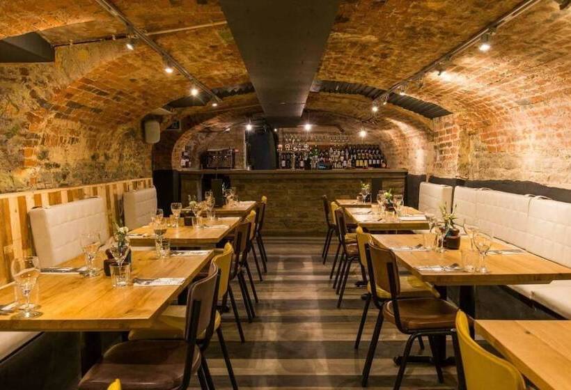 مبيت وإفطار Mill Street Pub & Kitchen