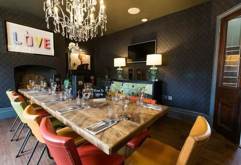 تختخواب و صبحانه Mill Street Pub & Kitchen