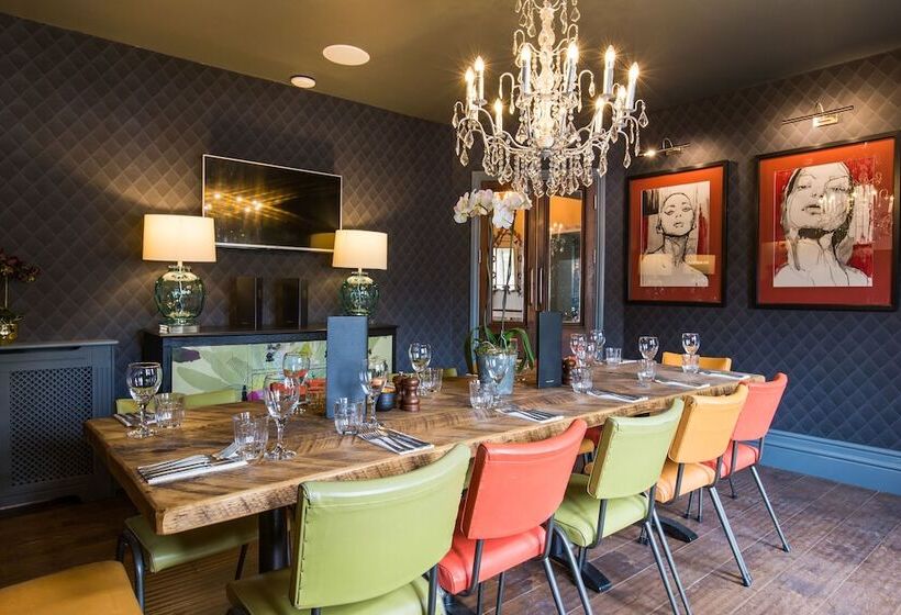 مبيت وإفطار Mill Street Pub & Kitchen