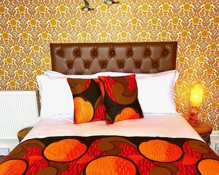 Bed and Breakfast Snooze