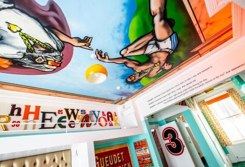 Bed and Breakfast Snooze