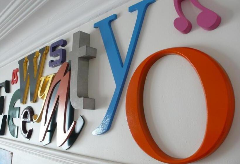 Bed and Breakfast Snooze