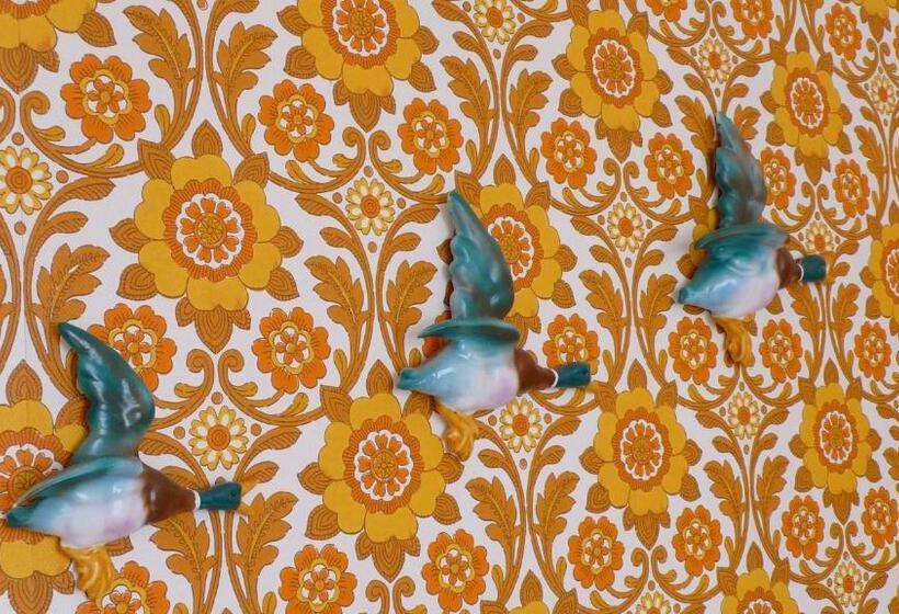 Bed and Breakfast Snooze