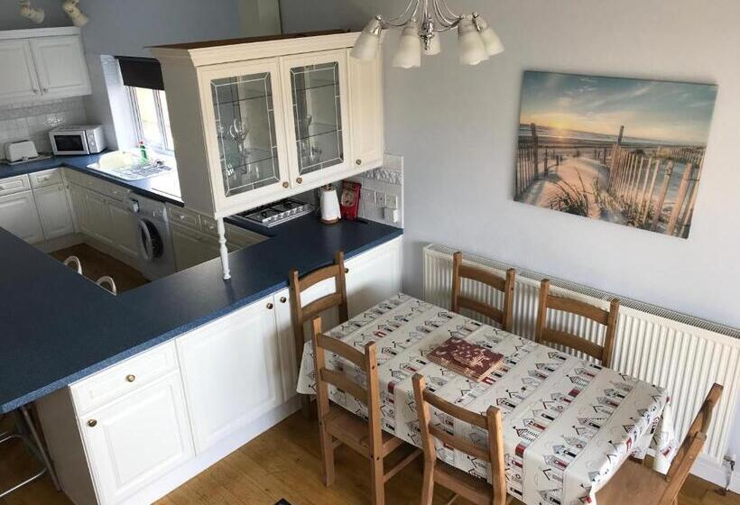 مبيت وإفطار The Oasis