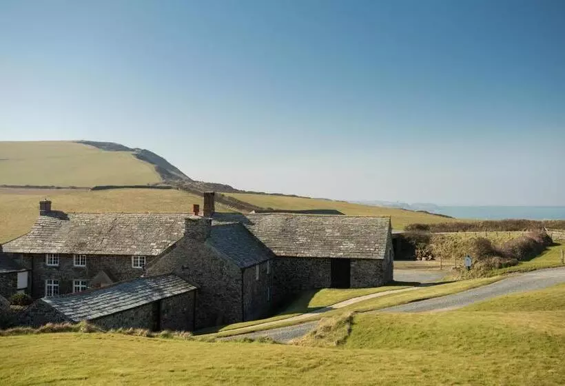 Bed and Breakfast Trevigue Farm