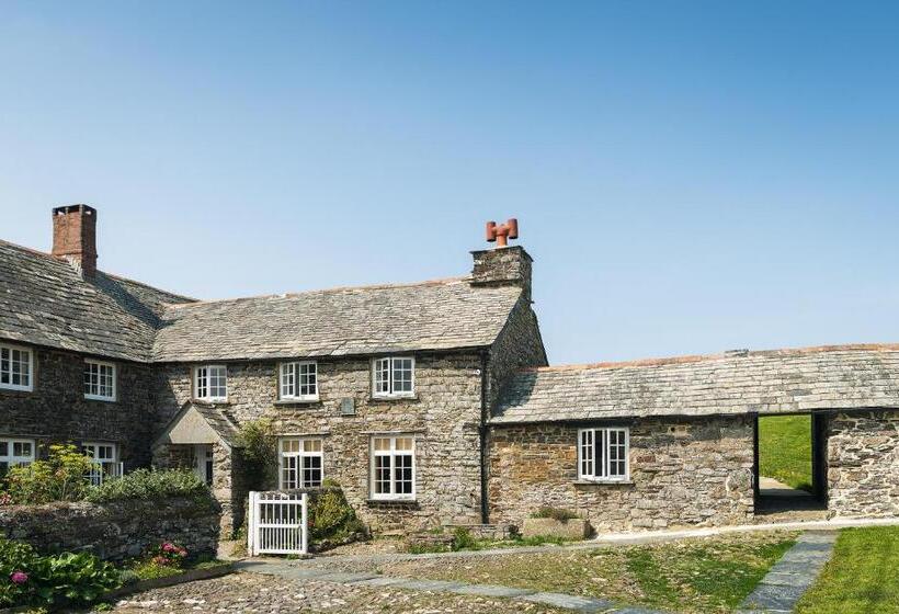 Bed and Breakfast Trevigue Farm