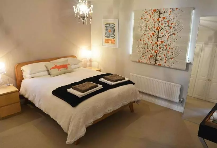 Bed and Breakfast Walton Crescent