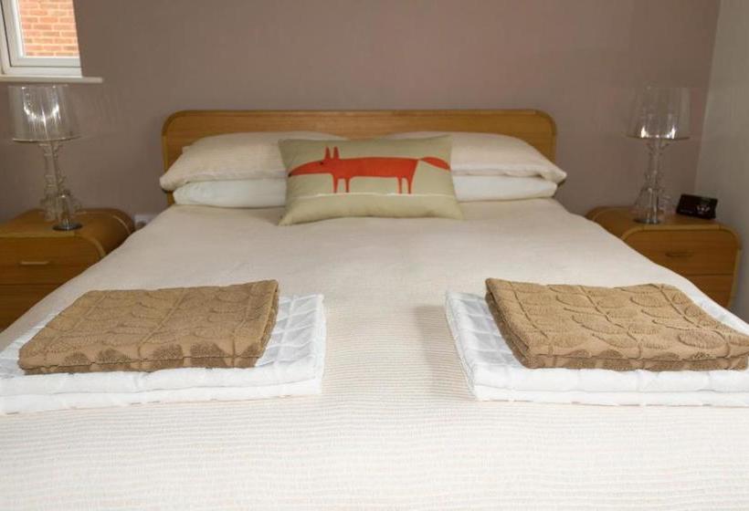 مبيت وإفطار Walton Crescent