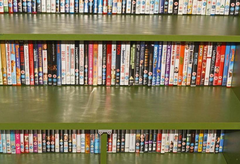 مبيت وإفطار Walton Crescent