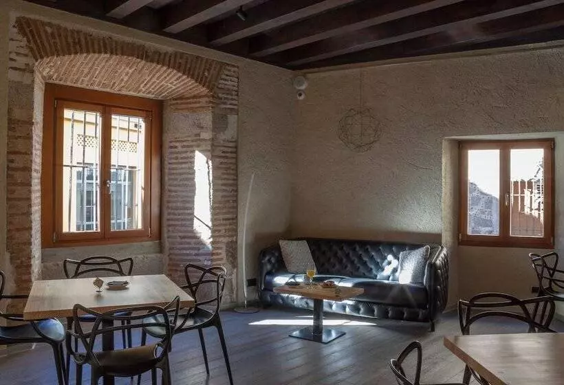 María Pacheco Hotel Boutique