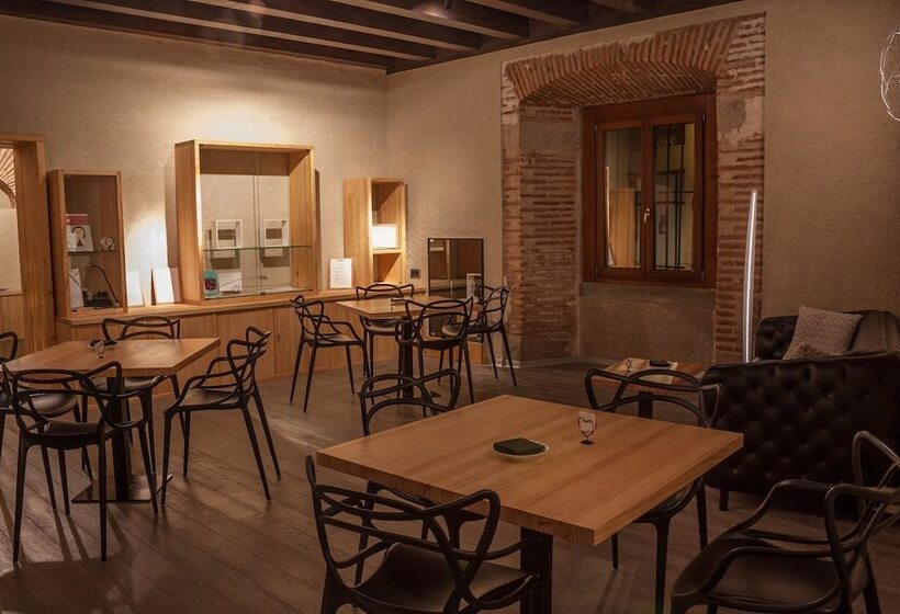 María Pacheco Hotel Boutique