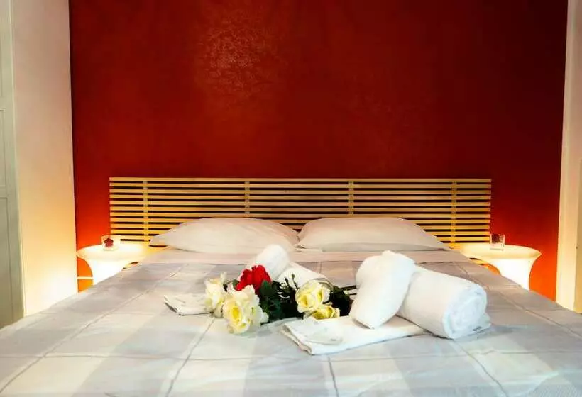 هتل Forever Rooms