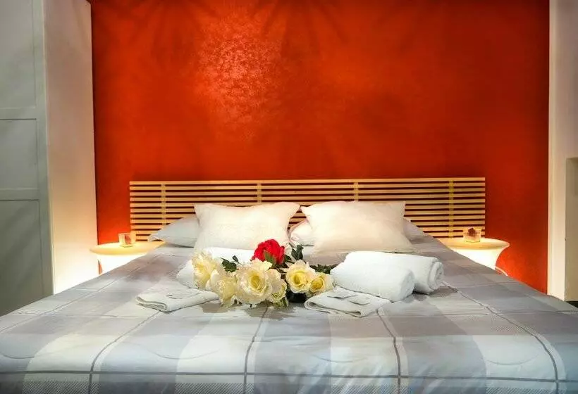 هتل Forever Rooms