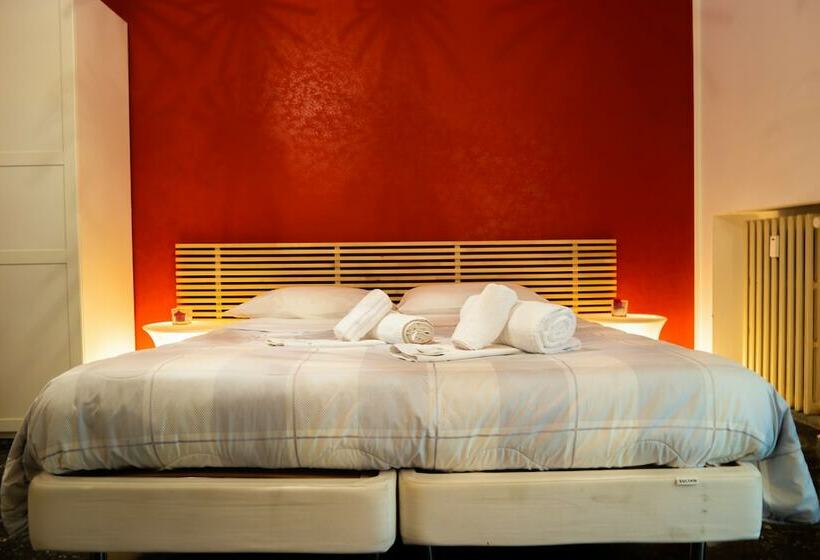 هتل Forever Rooms