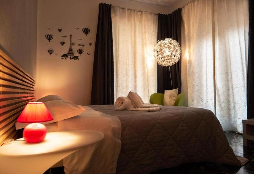 هتل Forever Rooms