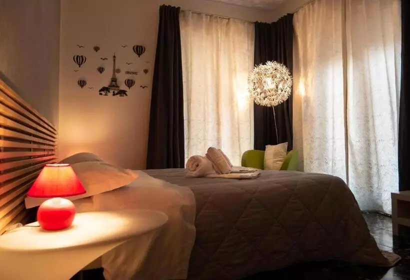 هتل Forever Rooms