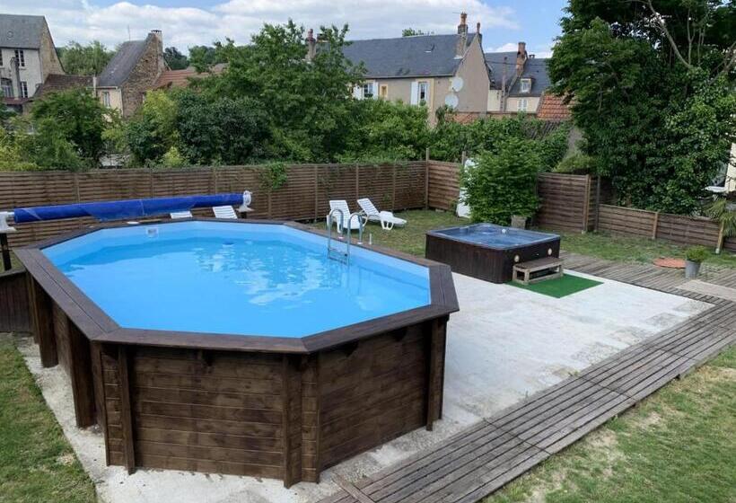 ホテル Hôtel Le P'tit Monde