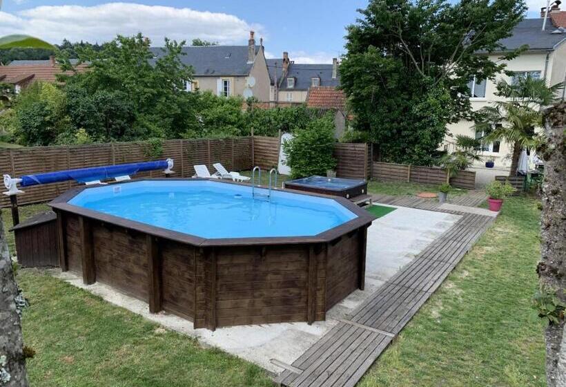 ホテル Hôtel Le P'tit Monde