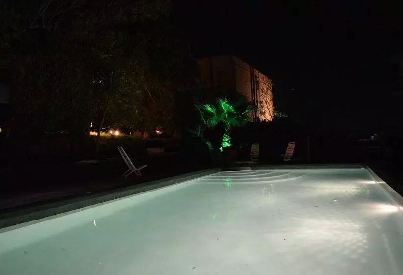 ホテル Marina Punta Colorada