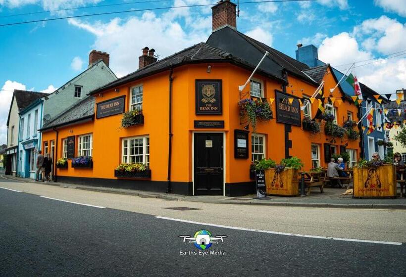 ホテル The Bear Inn