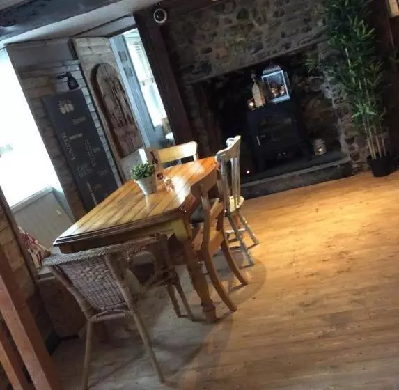 ホテル The Bear Inn