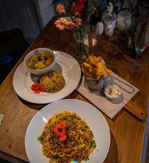 ホテル The Bear Inn