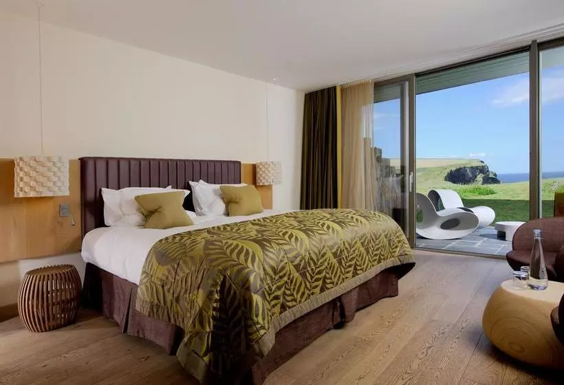 Hotel Scarlet
