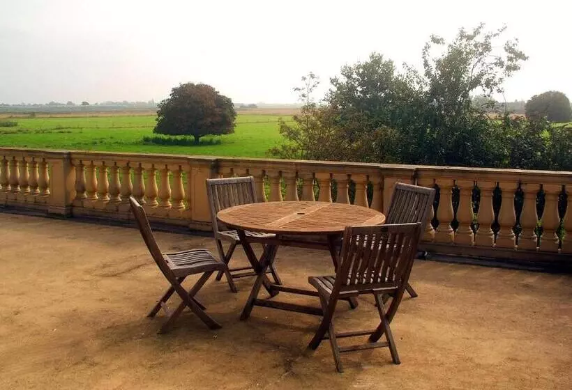 Hotelli Woodhouse Farm Lodge