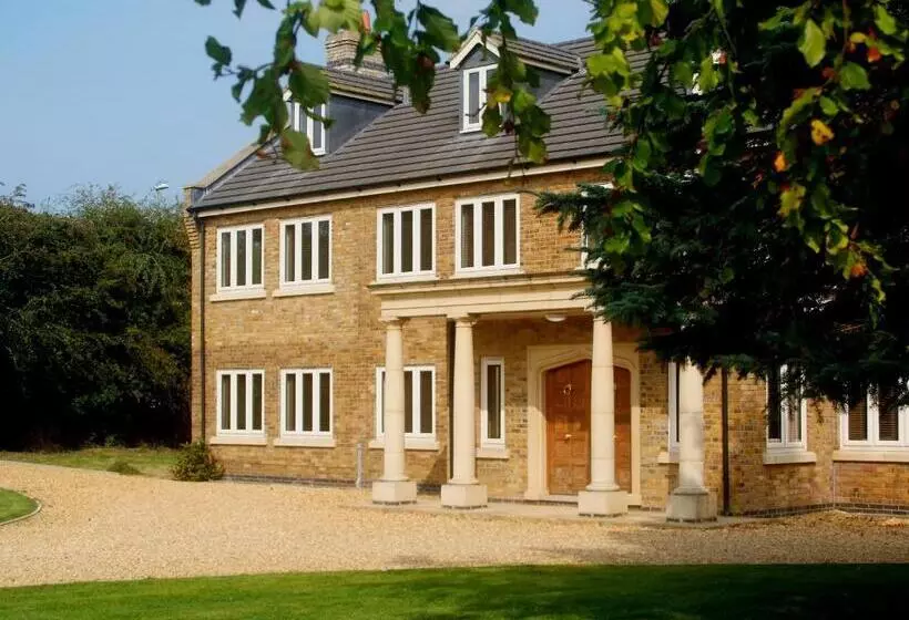 Hotelli Woodhouse Farm Lodge