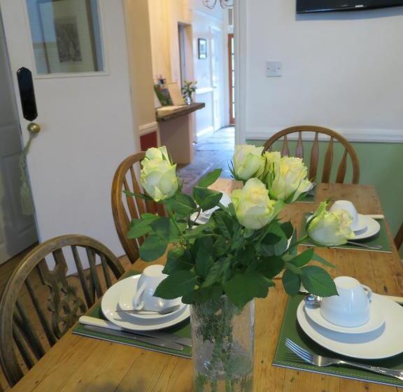 مبيت وإفطار Mair S