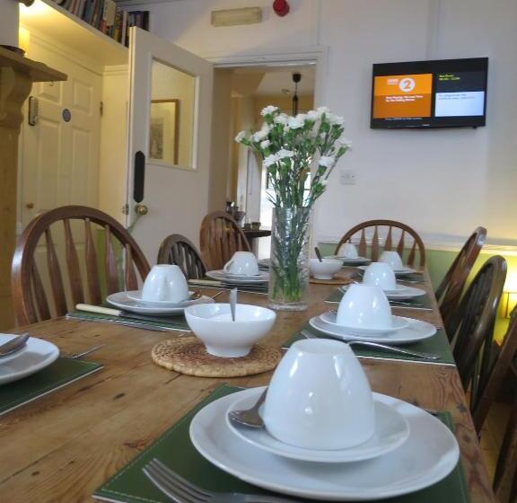 مبيت وإفطار Mair S