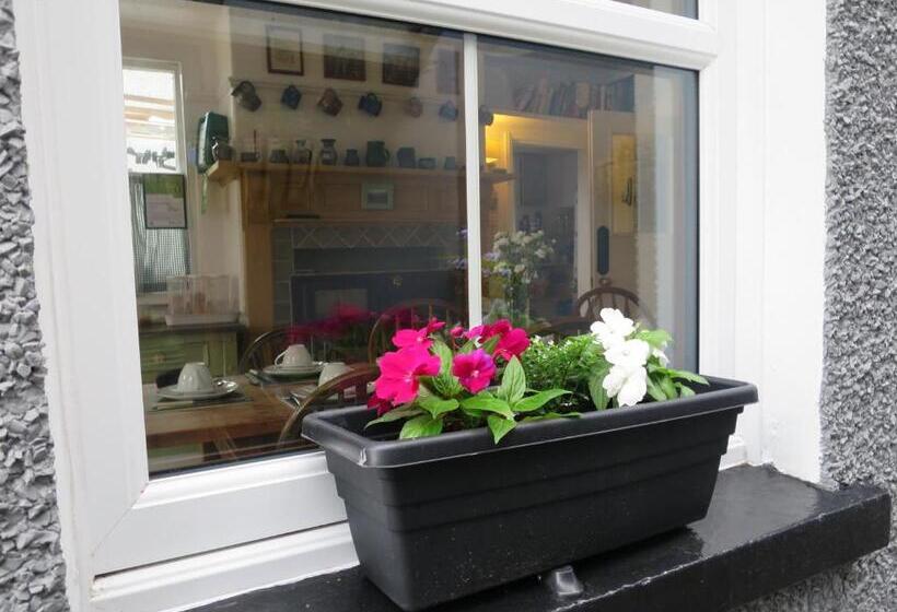 مبيت وإفطار Mair S