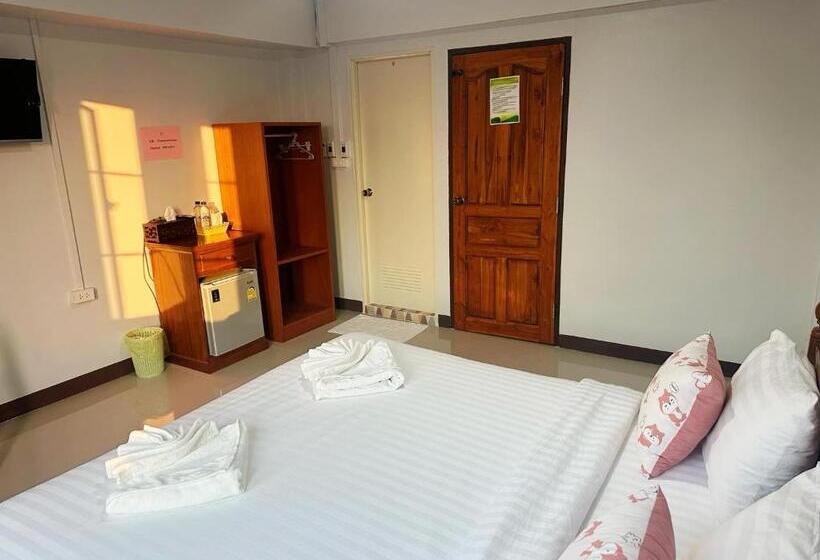 Vandrarhem ปัวปันสุขโฮม